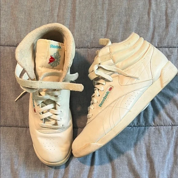 Reebok Vintage Off-White High-Top Sneakers - Picture 2 of 6